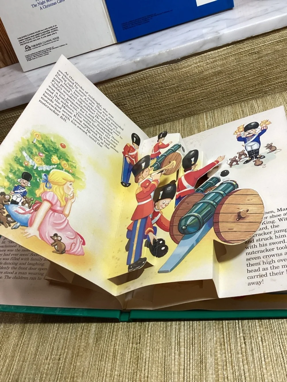 Vintage 1989 Favorite Christmas Classics Treasury Collection 4Pop Up Books